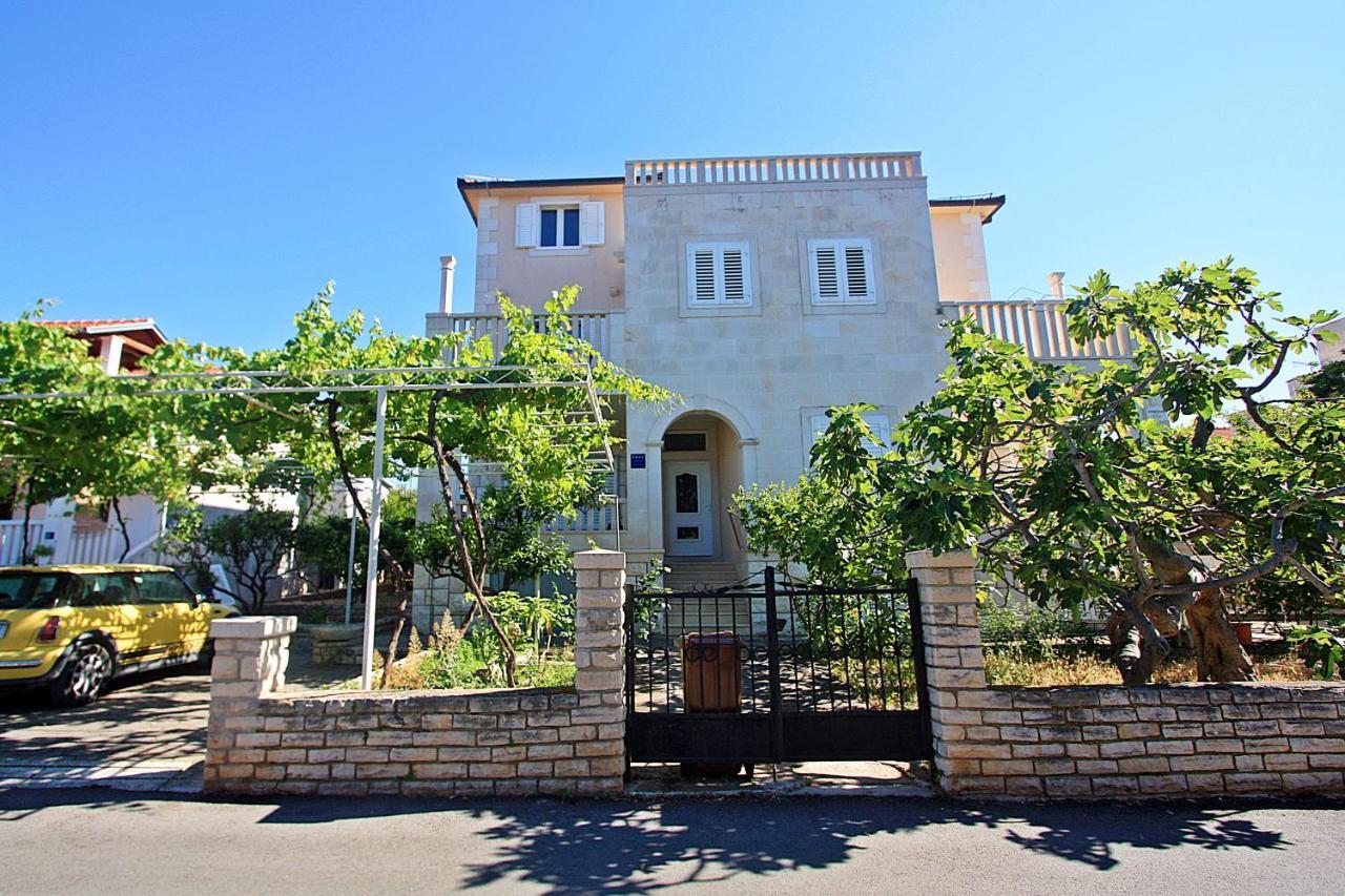 Apartments Ella Supetar Εξωτερικό φωτογραφία