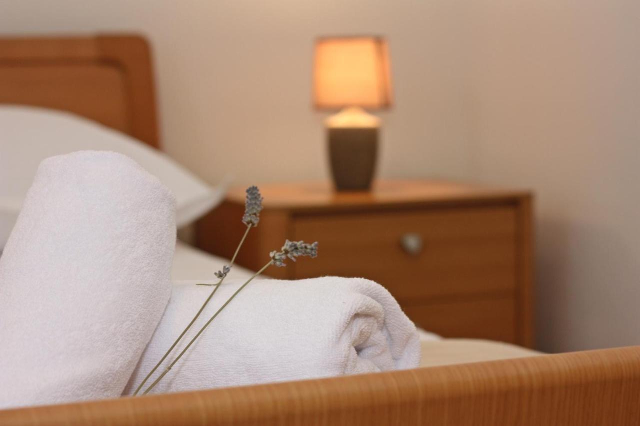 Apartments Ella Supetar Εξωτερικό φωτογραφία