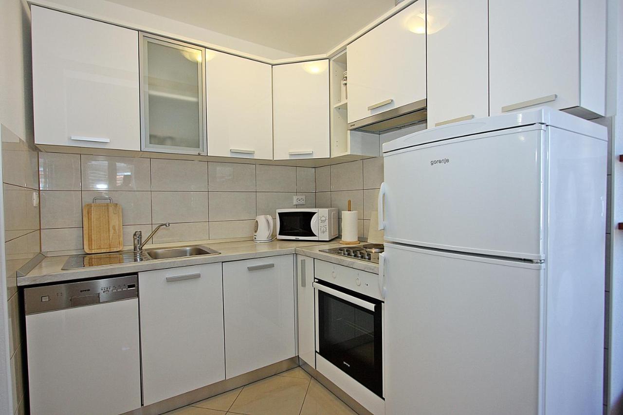 Apartments Ella Supetar Εξωτερικό φωτογραφία