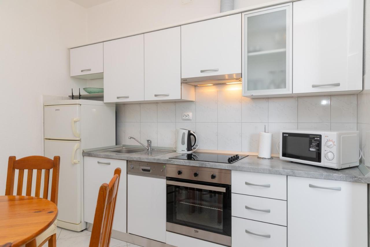 Apartments Ella Supetar Εξωτερικό φωτογραφία